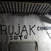 Tr