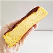 TỨ